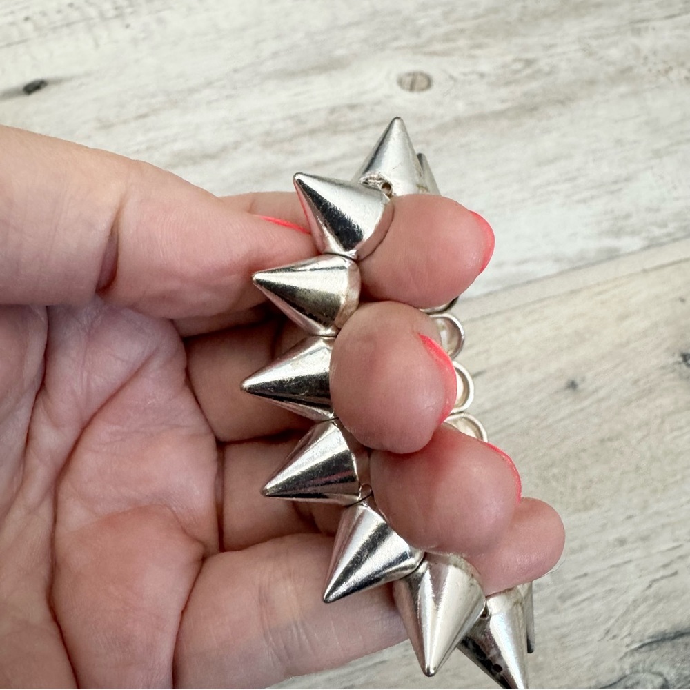 Silver Spike Stretch Bracelet - Picture 3 of 4